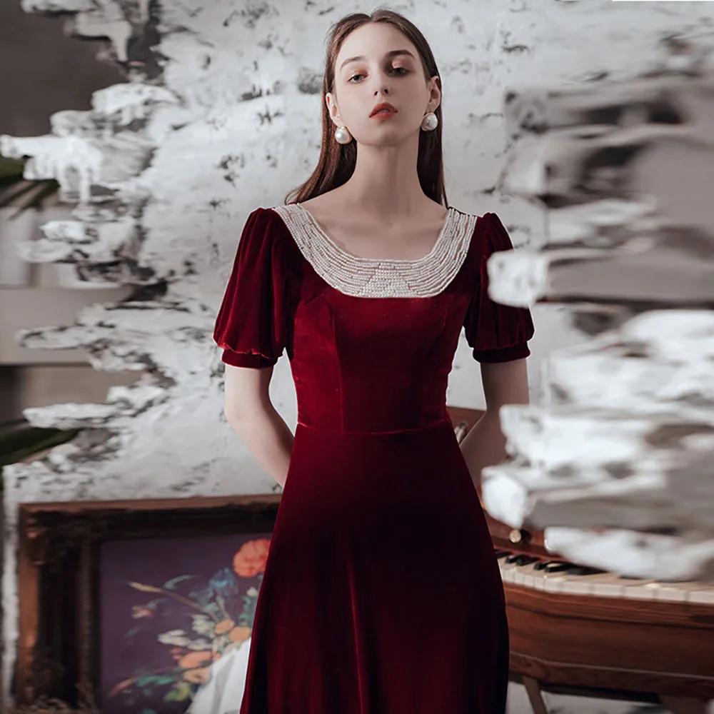 

Vintage Burgundy Evening Dresses Pearls Square Collar Mid-Length Engagement Dress Elegant Velour Bridal Toasting Dress