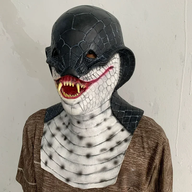 Латексная маска-змея со знаками зодиака