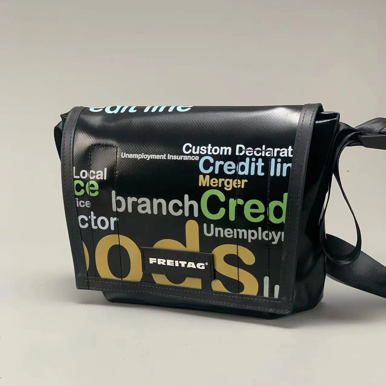 FREITAG F11 LASSIE Messenger Bag Backpack Switzerland Snvironmental Trend Bag Leisure Fashion Men And Women Outdoor Waterproof T