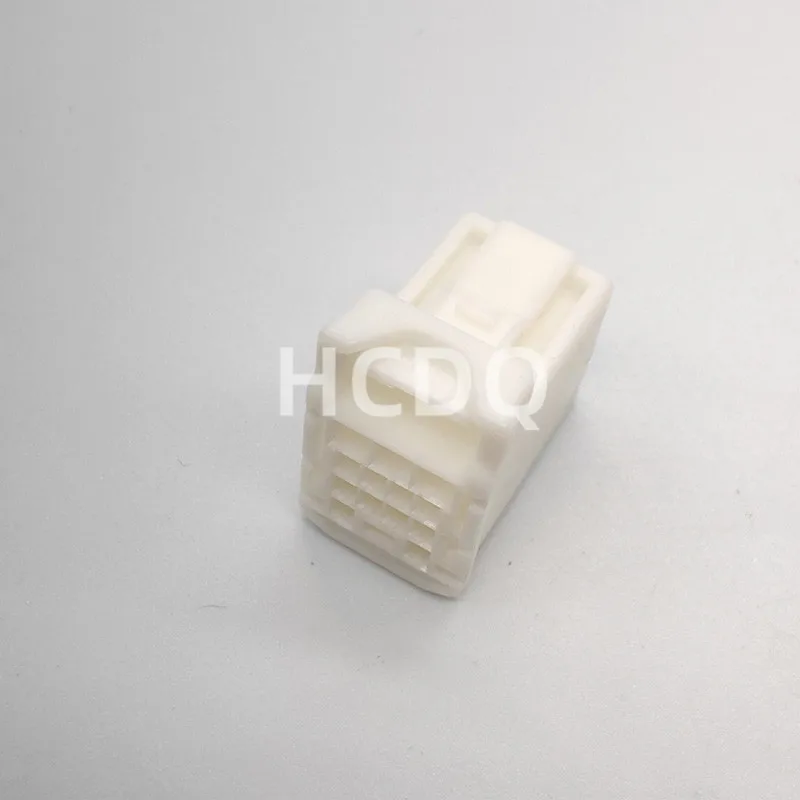 The original 82824-28400 automobile connector shell are supplied from stock