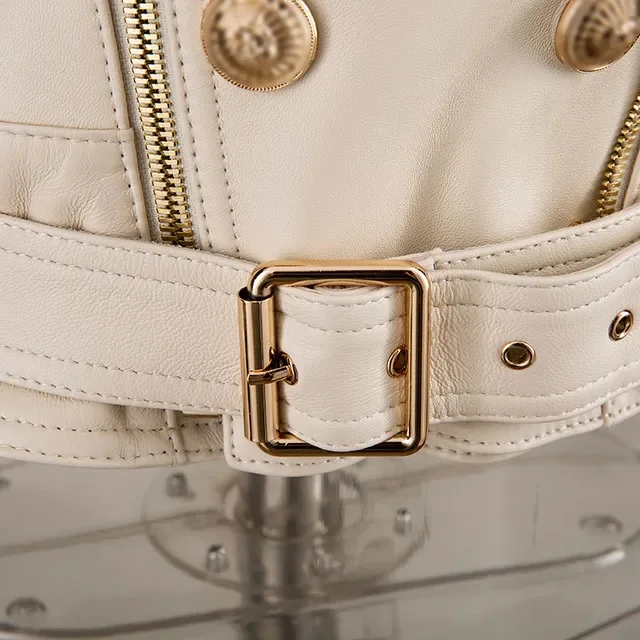 Рисунок 5 - Модная куртка из искусственной