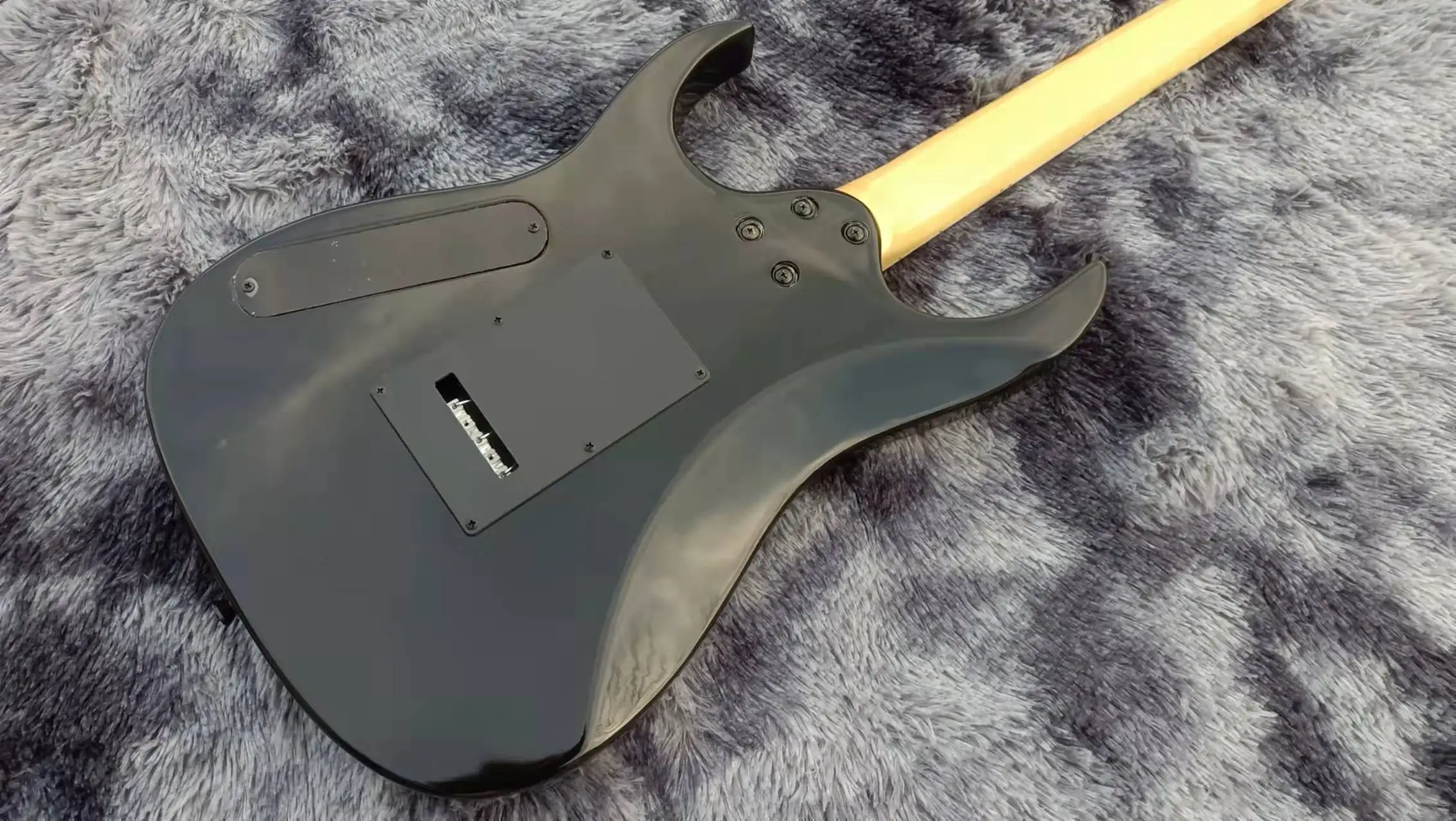Китайская электрогитара JPM100 John Petrucci |