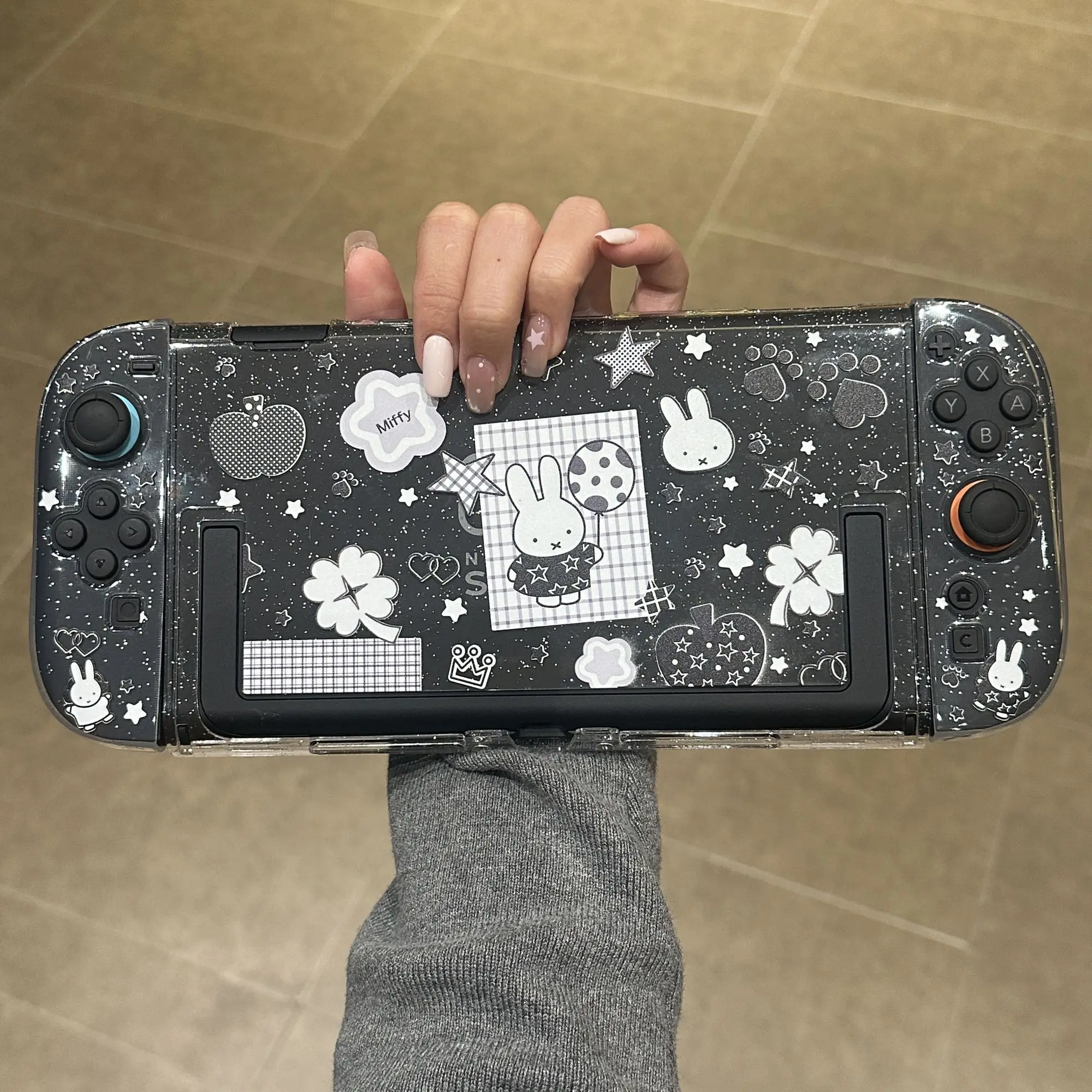 Фото Защитный чехол Glitter Miffy Split для Switch 2 OLED NS, жесткий корпус, мягкая накладка на Joy-Con, милый аксессуар для игровой консоли, мультяшный дизайн, 2026 №1