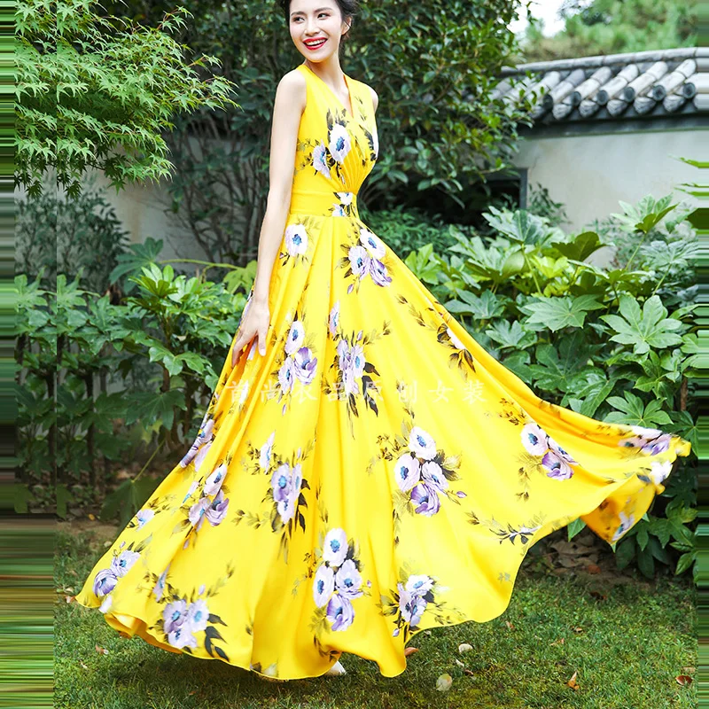 

Женское длинное шифоновое платье-макси с крупным подолом