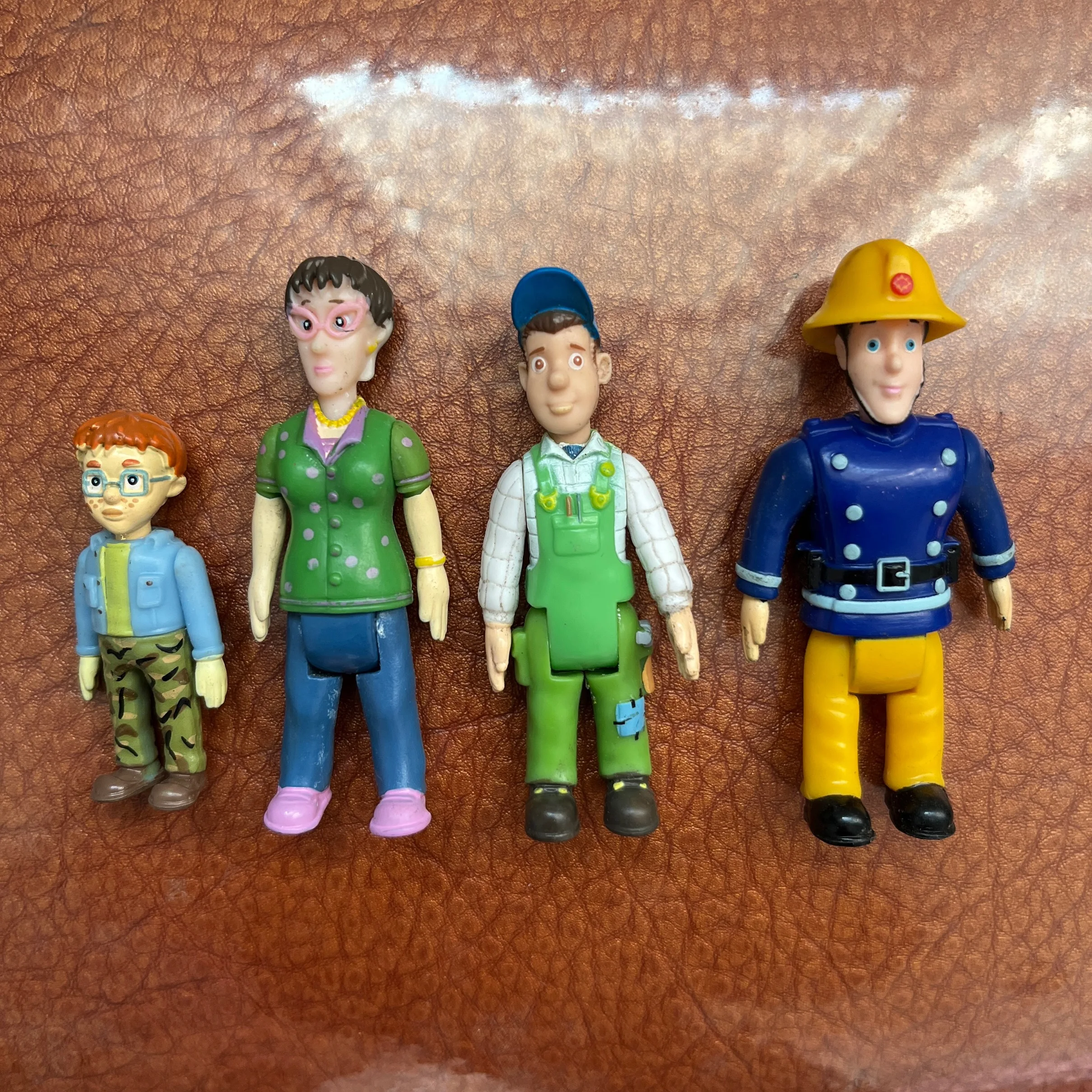 4pcs/set Original 4cm joint movable Fireman sam Action PVC Toys for kids