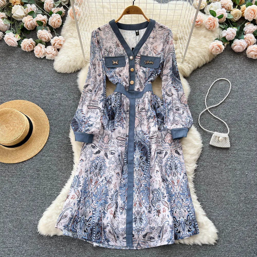 

Женское тонкое платье-трапеция с V-образным вырезом и длинными рукавами