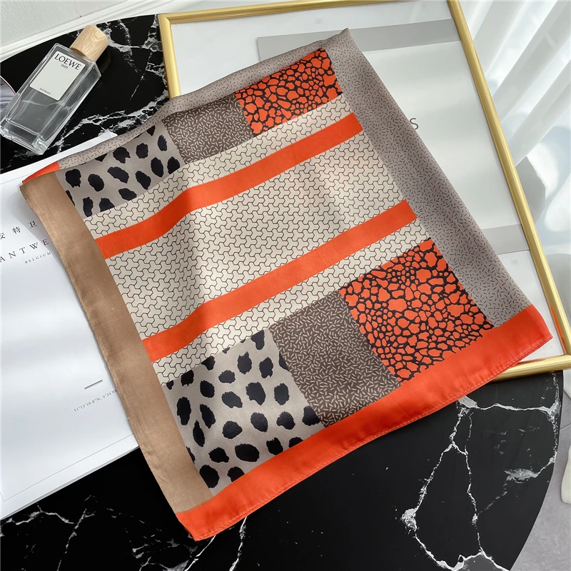 

2022 Spring New Silk Square Scarf Lady Neck Hairband Shawl Wrap Women Neckerchief Bandana Leopard Plaid Scarves