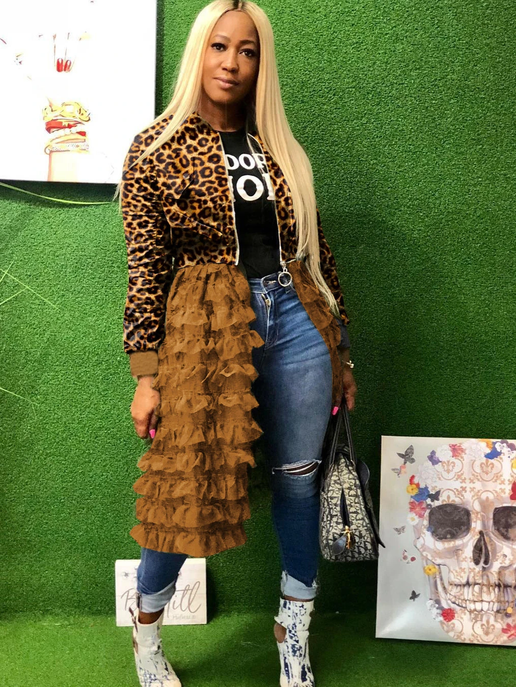 Женская длинная куртка с круглым вырезом длинным рукавом и молнией