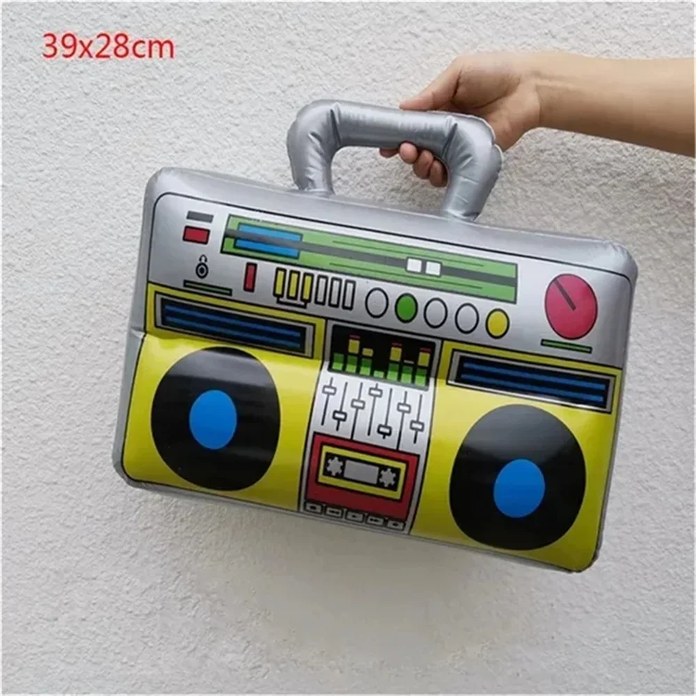 

Надувной радиобумбокс и микрофоны для вечеринки