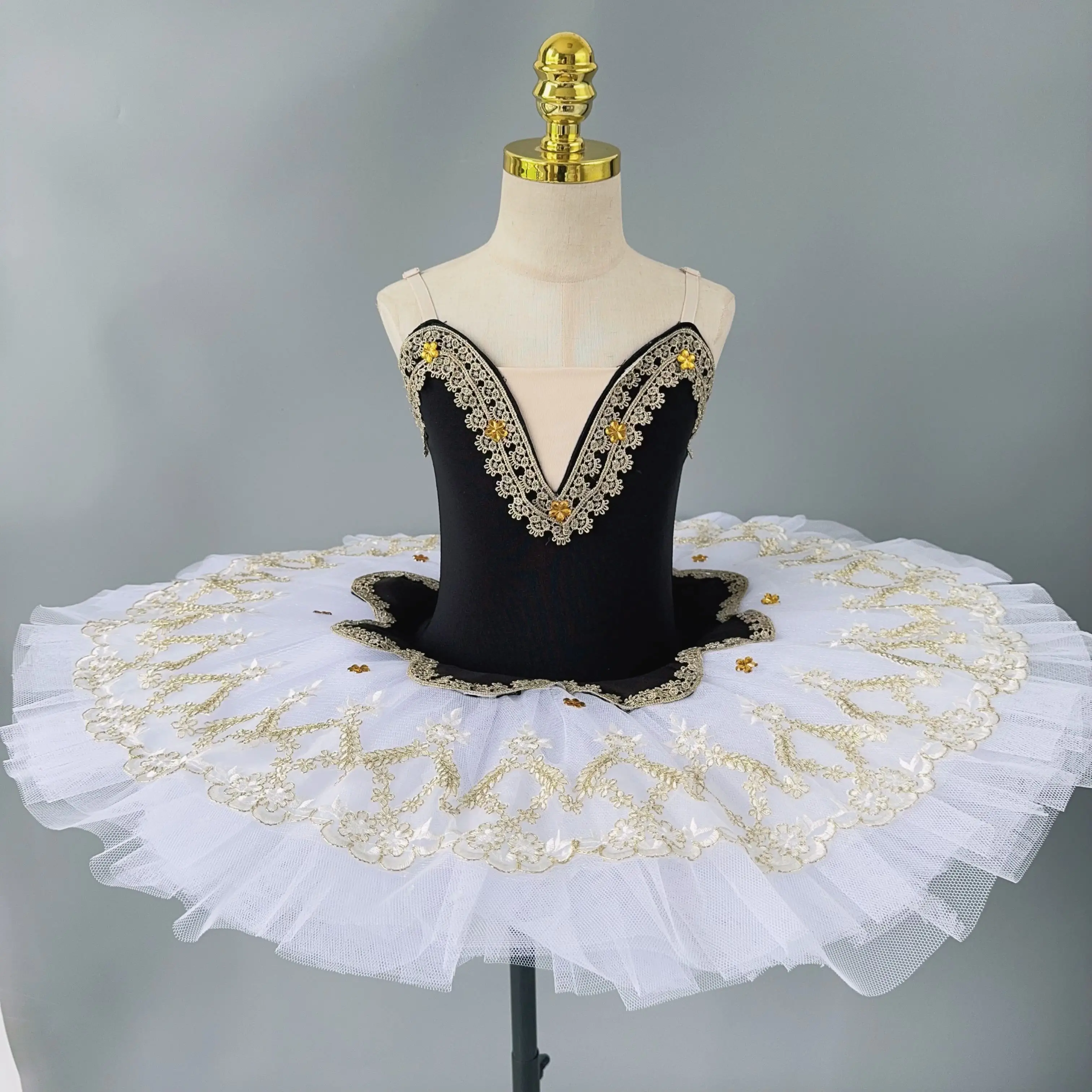 Профессиональные балетные пачки для девочек белые и черные танцевальные костюмы