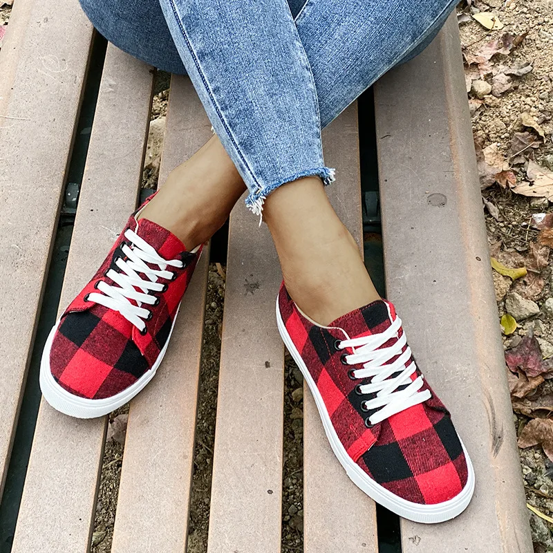 Women Flat Lace Up Casual Sneakers Designers Shoes Woman Sapatos Femininos Female Vulcanize Shoes Fashion Training Board Shoes