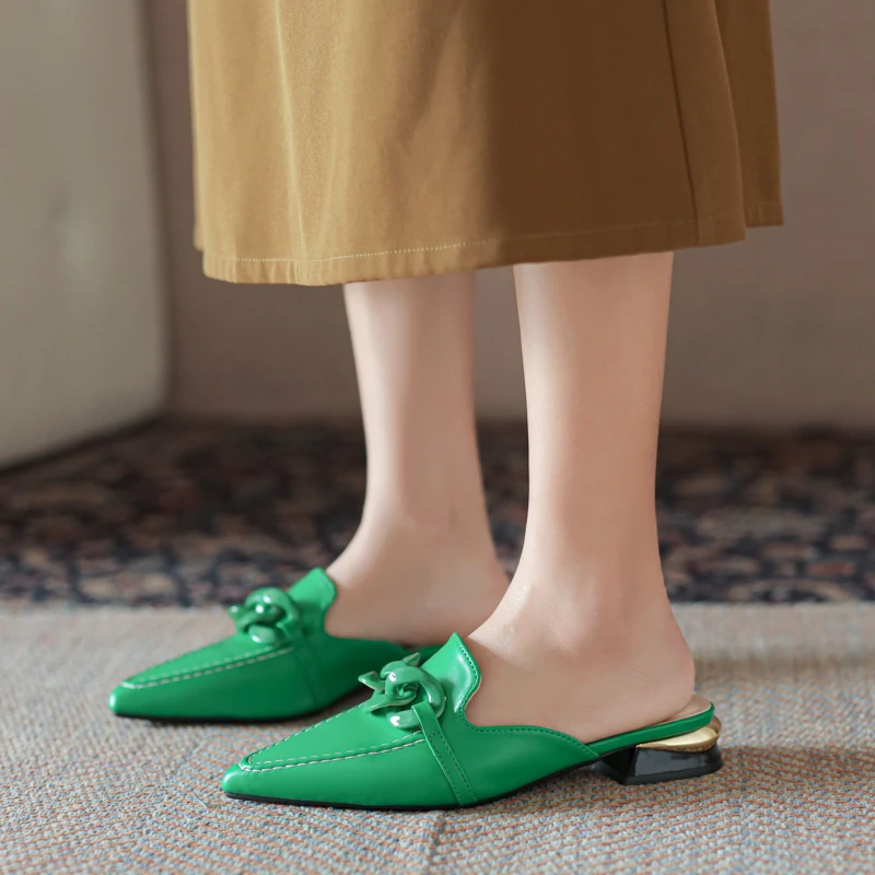 

2022 New Fashion Sandals Baotou Half Slippers Women Summer Metal Decoration Solid Color Low Heel Square Heel Ladies Slippers