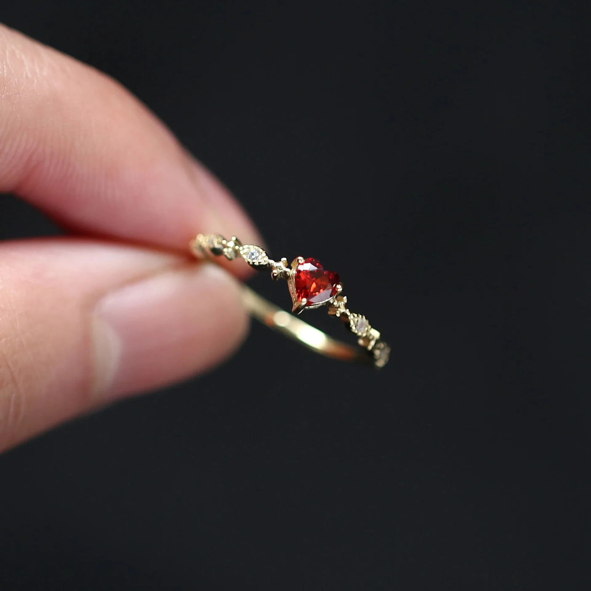 

S925 silver popular 14k gold simple red zircon love ring ladies fashion jewelry accessories engagement ring