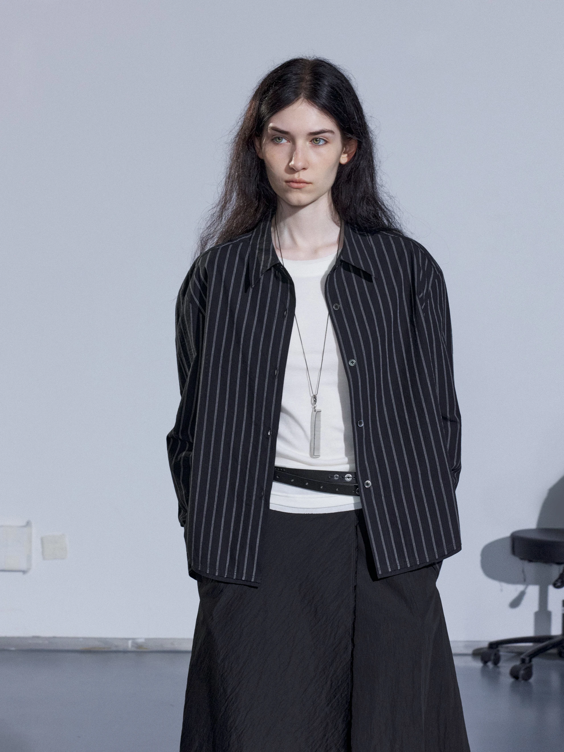 Wangwangwork Текстура Высокие хлопковые рубашки в черно-белую полоску с слегка