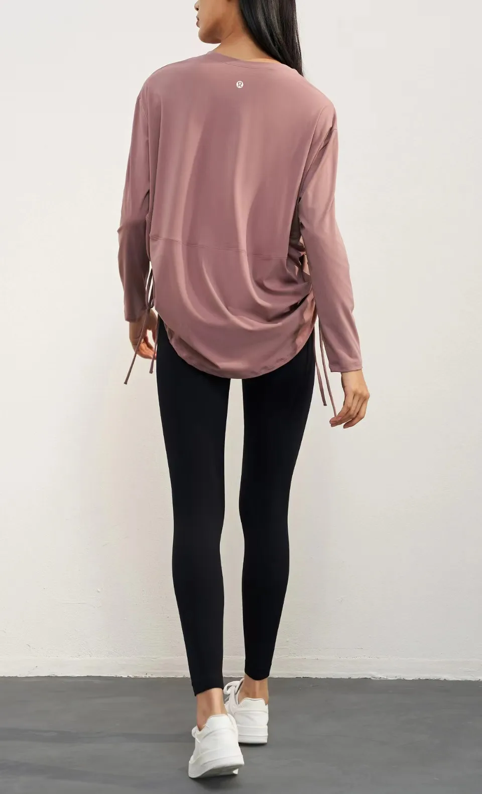 Рисунок 2 - Женский Свободный Топ Lulu с круглым вырезом