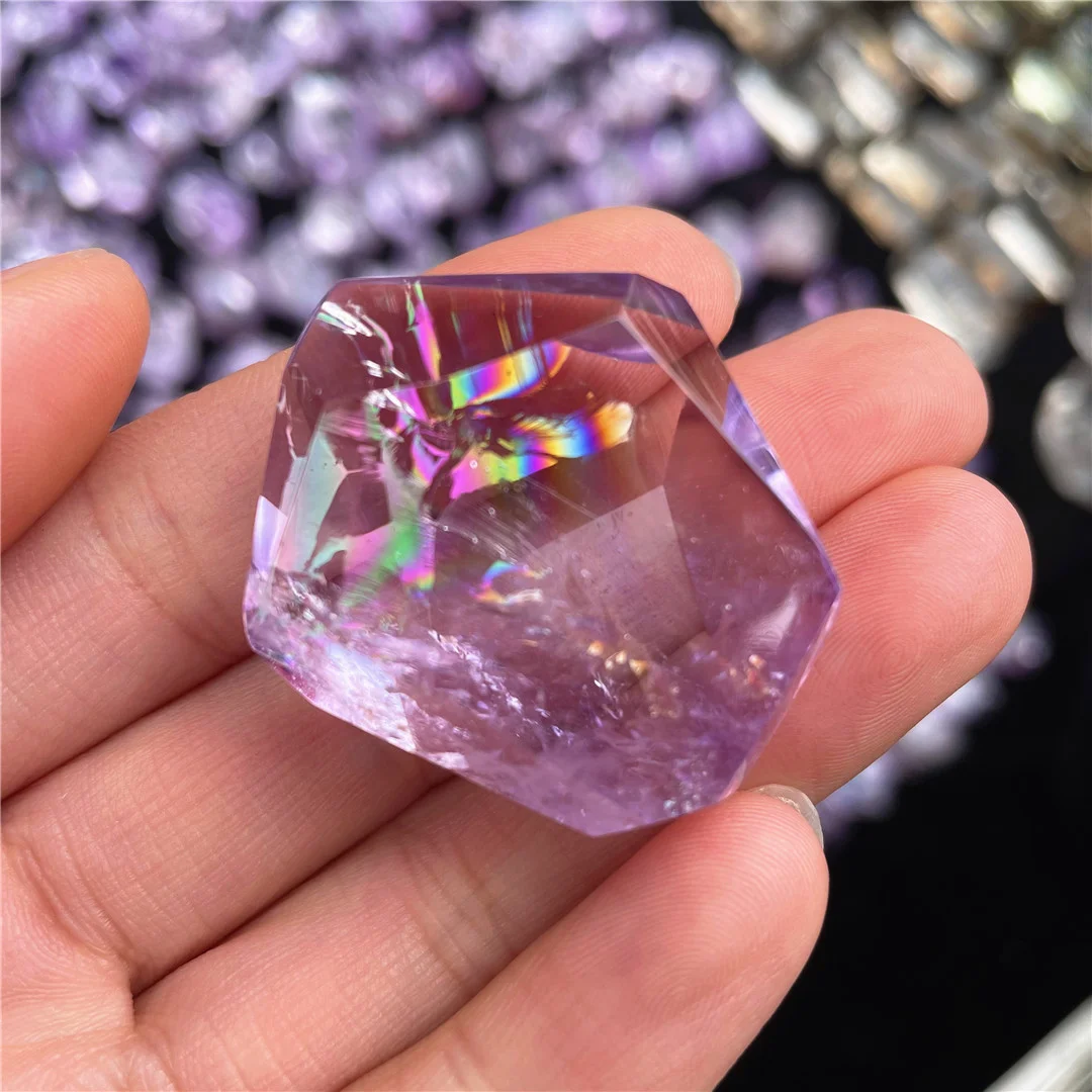 Настоящий кристалл. Кристал диамонд. Аметист p014 kristal minerals. Синий кварц минерал. Кварц кристалл рейнбоу.