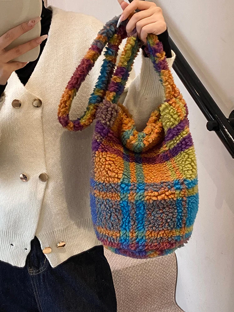 Осенне-зимняя флисовая плюшевая сумка для женщин новинка 2024 ретро сумка-ведро из