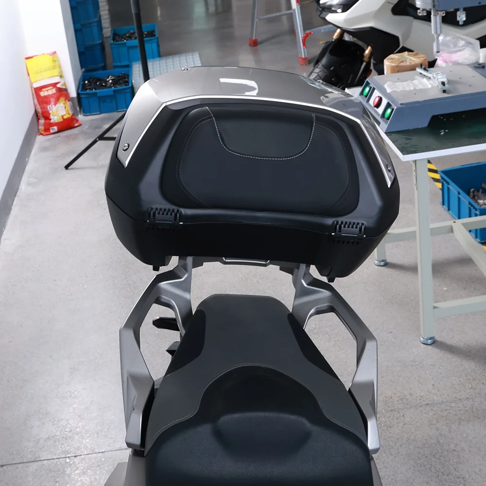 Фото Кофр Speedance XADV750 Custom с быстросъемной системой, без повреждений при установке, подходит для городской езды и длительных путешествий 2022-2026 гг. №4