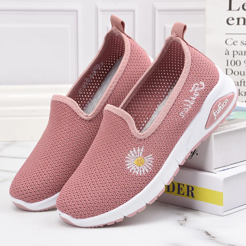 

Miaoguan Летняя женская обувь на плоской подошве 2022 летние вязаные модные кроссовки с цветами женские сетчатые кроссовки повседневные ленивые ...