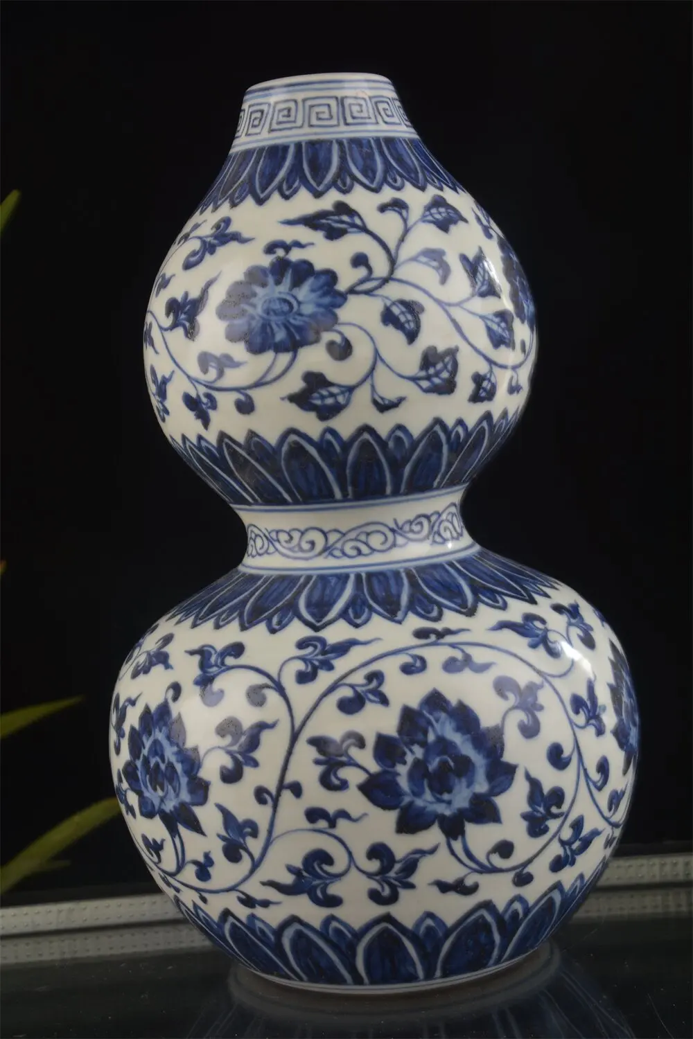 Антикварная фарфоровая бутылка Ming Dynasty (Xuan De) edmoogrel