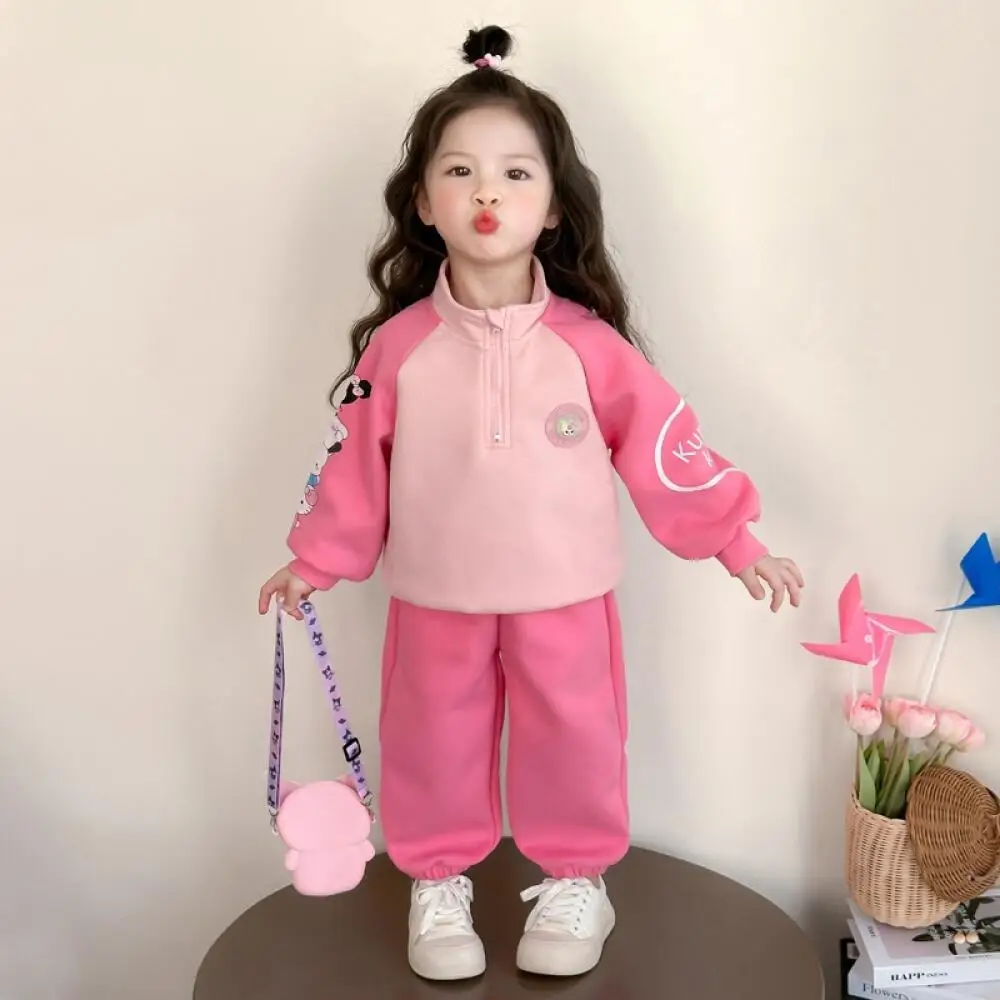 Фото Sanrio Kuromi повседневный костюм для девочек, весенне-осенний детский спортивный кардиган, топ и штаны, комплект из 2 предметов, милый свитшот на выход №2