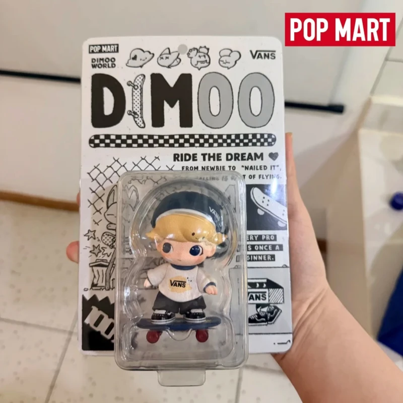 Фото POP MART DIMOO VANS Ride The Dream: Коллекционная фигурка-сюрприз (Blind Box) в коллаборации с Vans, модный настольный декор, художественная игрушка, изысканное изделие, коллекционный подарок №2