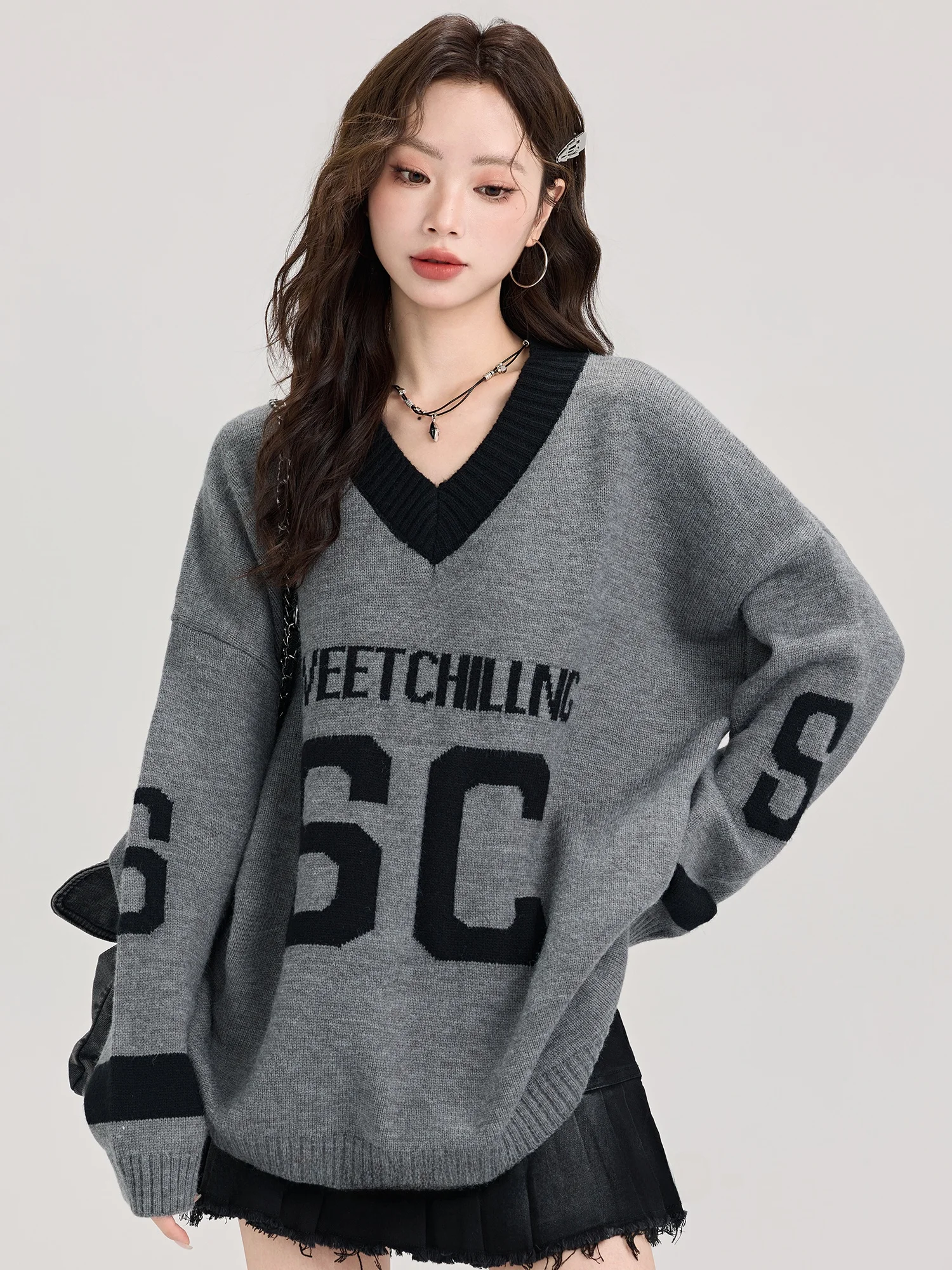 Xiaoke Idle Sle контрастного цвета вязаный свитер с v-образным вырезом и длинными