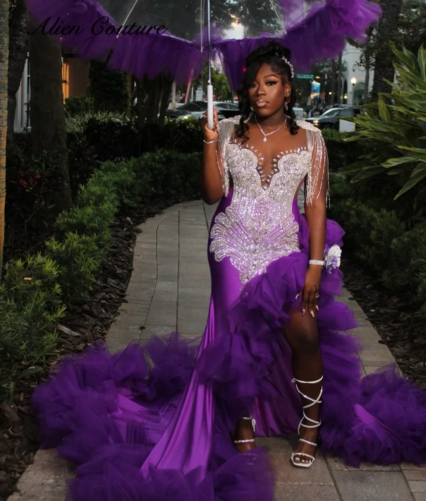 Роскошное длинное платье для выпускного вечера с фиолетовыми бриллиантами