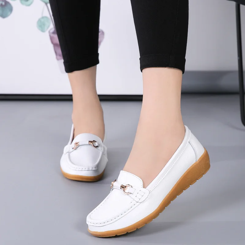 

Fashion Women Flat Shoes Autumn Woman Loafers Female Slip On Women's Sneakers Shoes Luxury Brand Moccasins Leather Zapatos Mujer