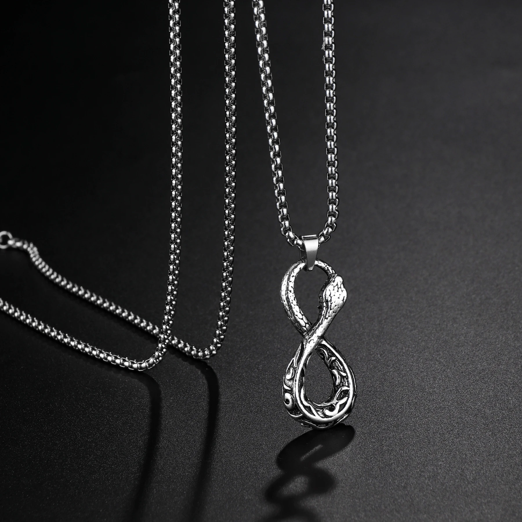 Ожерелье с подвеской в виде змеи стиле панк серебряный цвет 8 форма уникальные