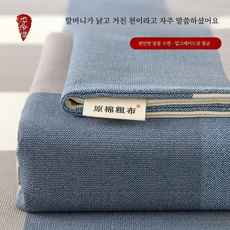 Простыня из плотной старой грубой ткани одинарные J-образные детали чистый