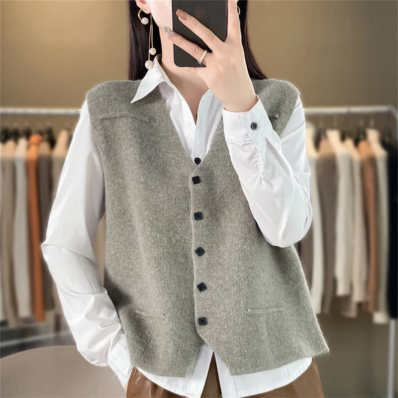 

Women's boutique high-end V-neck sweater knitted vest cashmere sweater Women's cardigan vest new cashmere sweater