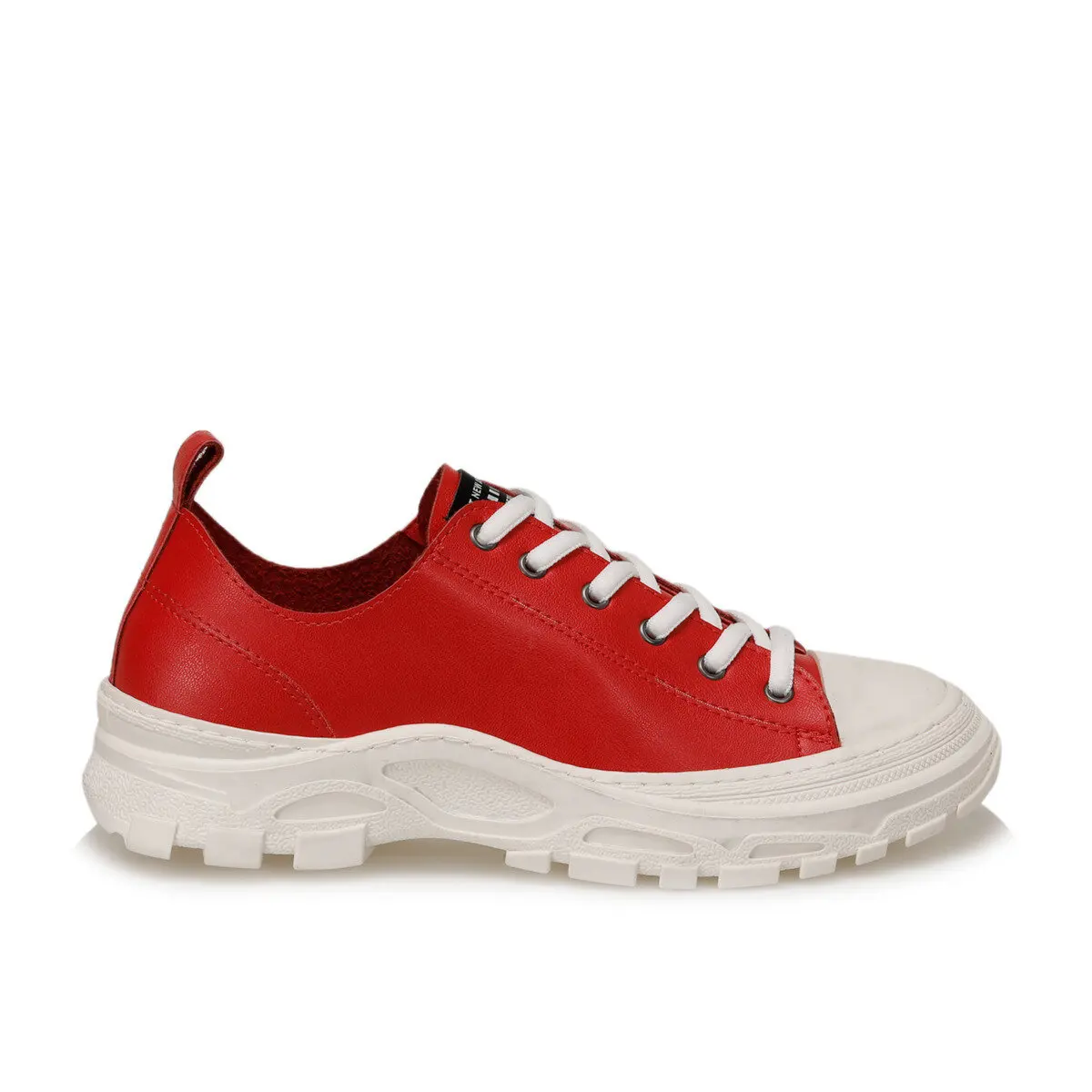 

MARTN Black Women pool Floor Sneaker