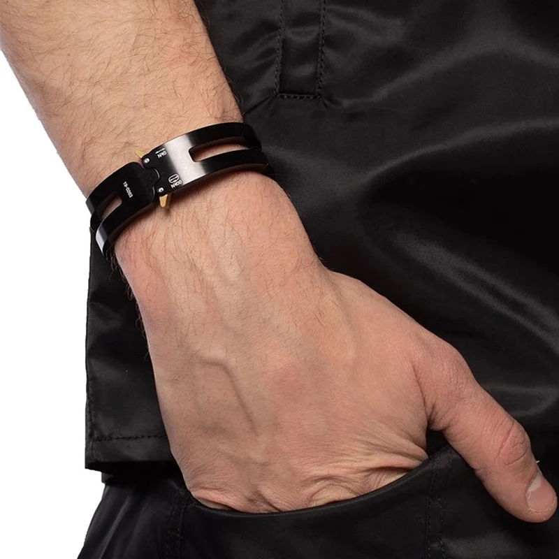 2023 New Alyx Bracelet TTitanium alloy 1:1 High Quality Version Track Men Women ALYX Cuff Bracelets 1017 ALYX 9SM 19-0007