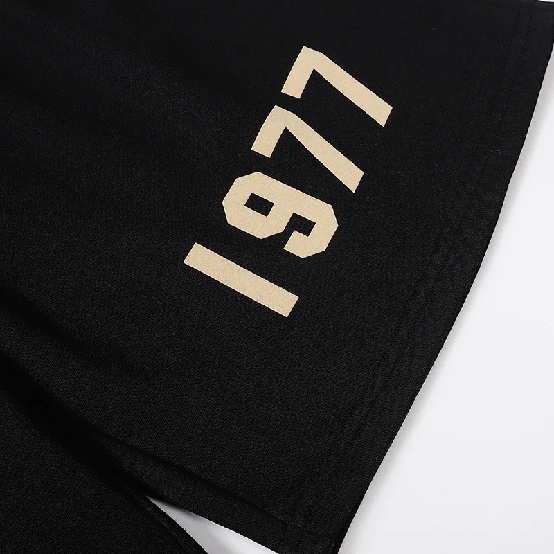 Korean Style Summer '1977' tracksuit Cotton Men Sporty  T-Shirts Set Men and Women T Shirt and Shorts Sets Tee Top Free Shipping