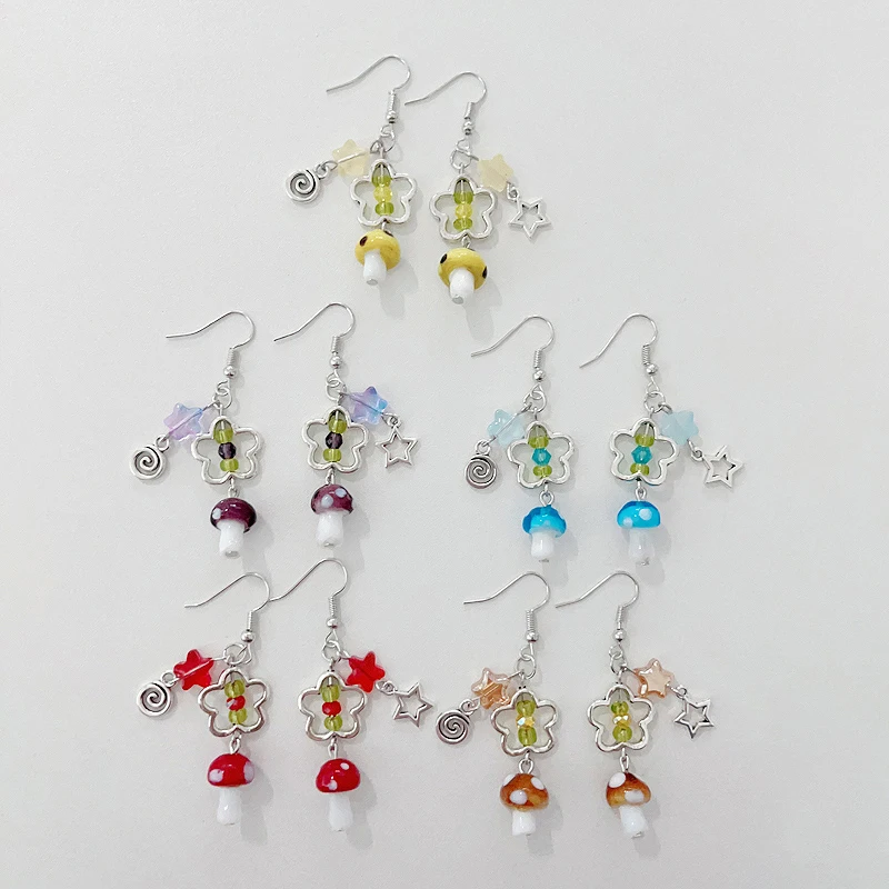 Серьги-подвески с цветком и грибами