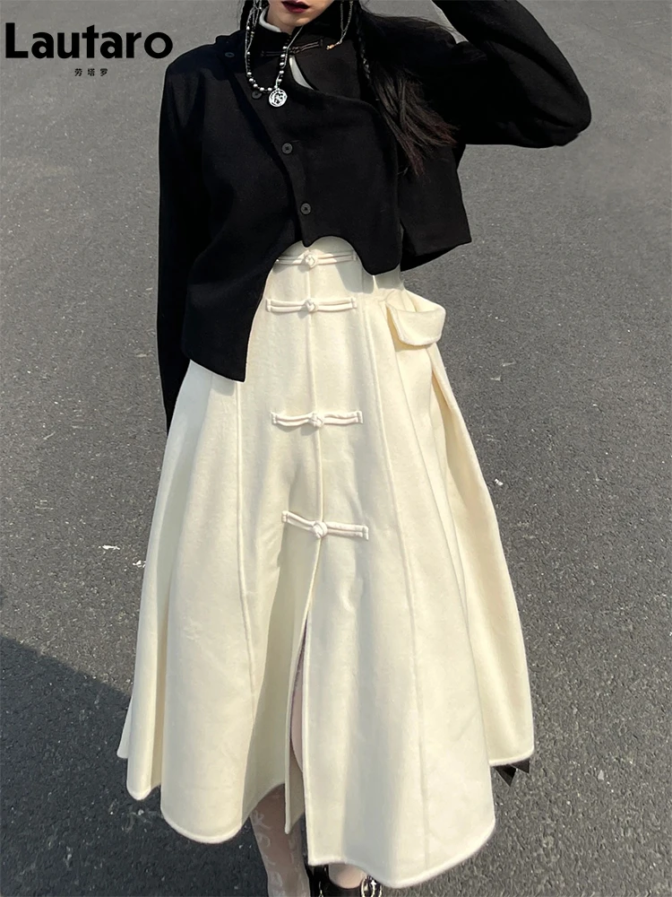 Lautaro осенние длинные облегающие и расклешенные бежевые тренчи из мягкой шерсти