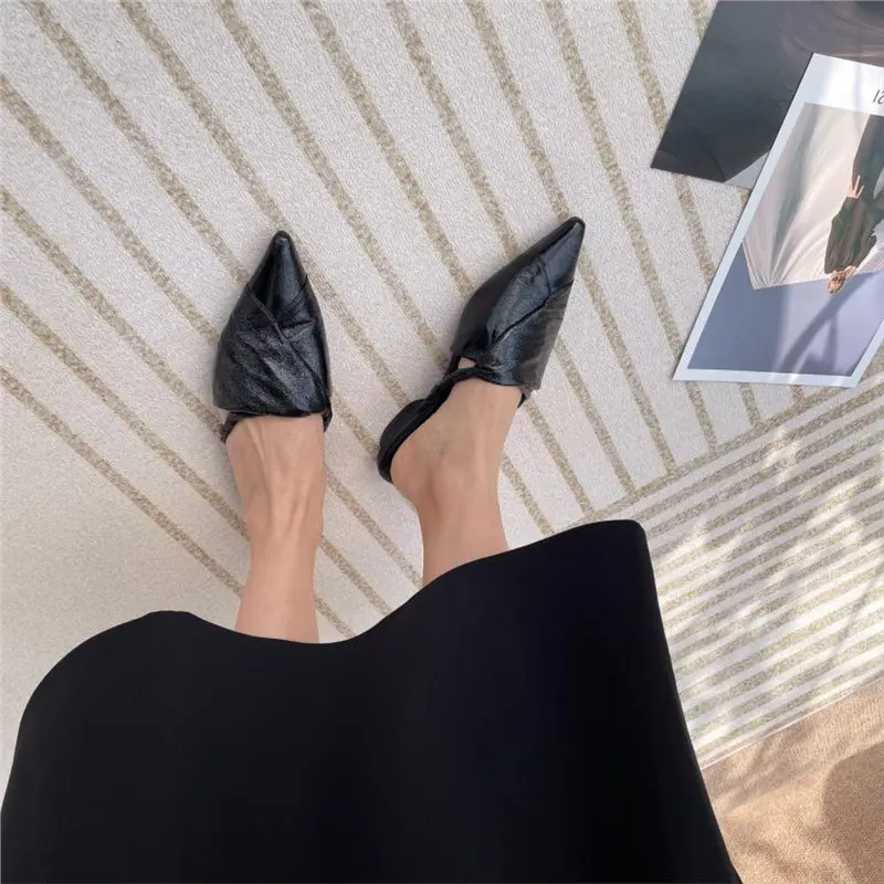 Обувь Женские тапочки Лоферы Pantofle Неглубокий носок Роскошные шлепанцы мюли