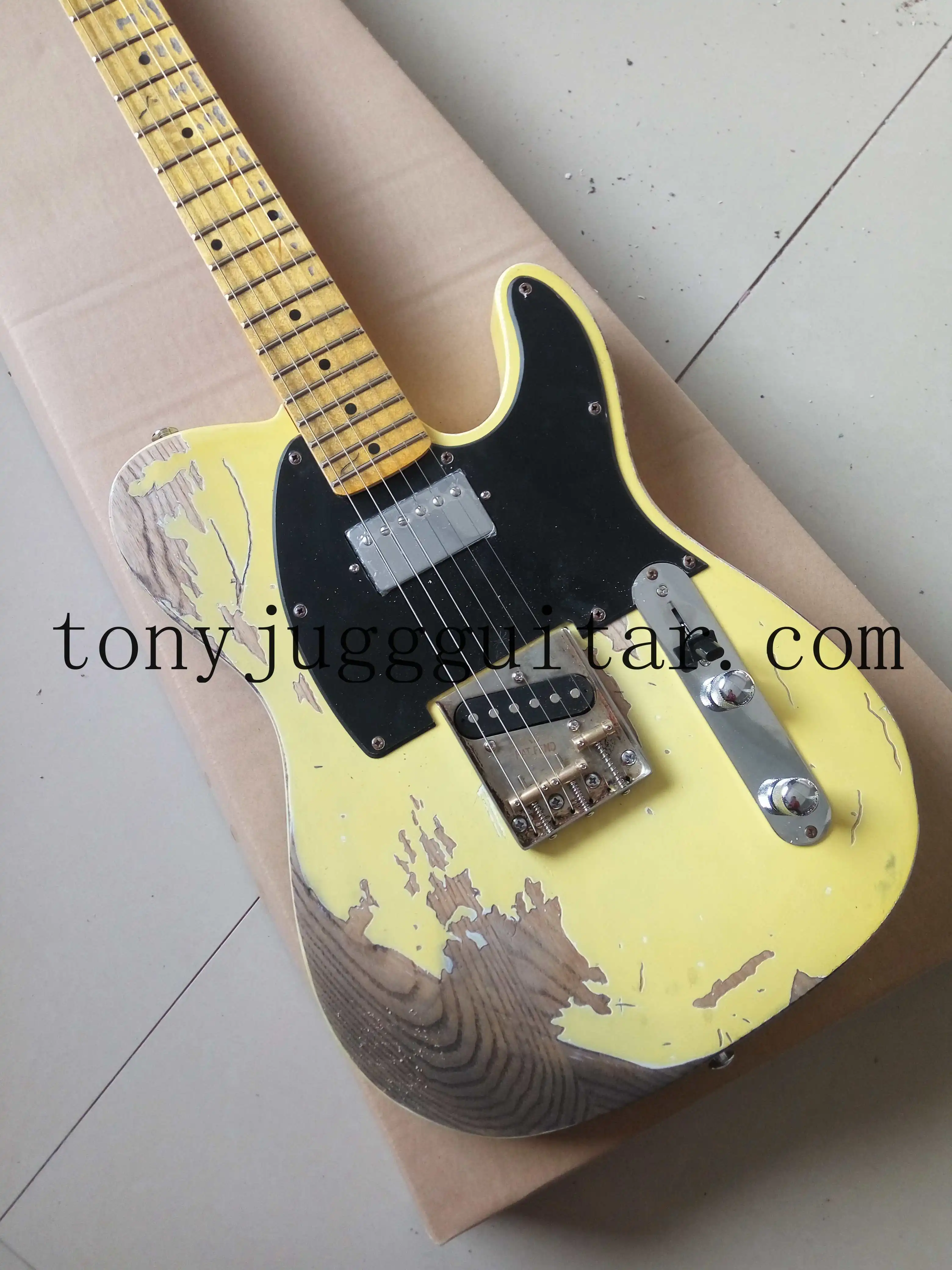 

Handmade Heavy Relic Cream Butterscoth Blonde Tele Electric Guitar Ash Body, Maple Neck & Fingerboard, Humbucker Pickup