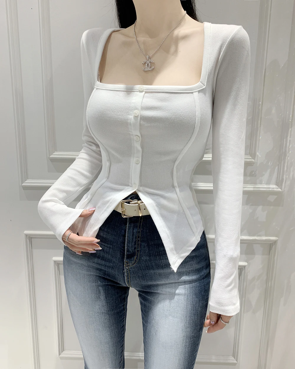 Фото Топ Slim Fit Long Sve Футболка Dongda Gate Autumn Sle Pure Color Квадратный воротник на одной пуговице Повседневная женская длина №3