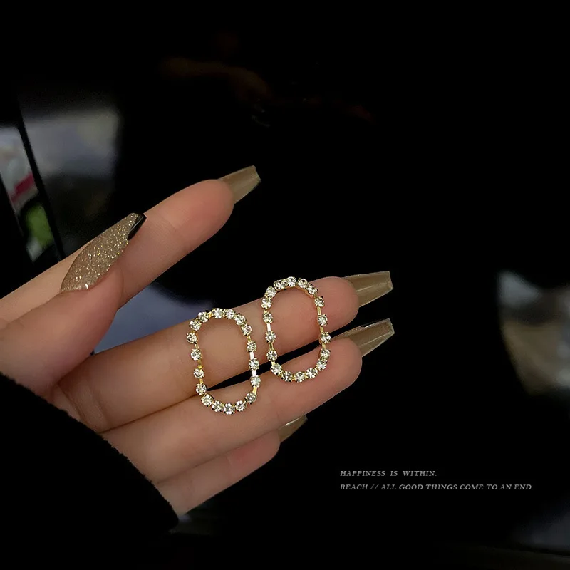 

New Korean Design Elegant Crystal Circle Stud Earrings For Women Girls Party Wedding Jewelry Gift Accessories e142