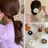 girl flower pearl grab clip 2022 new personalized retro acrylic hair grab top clip for womens fashion headwear hair accessories