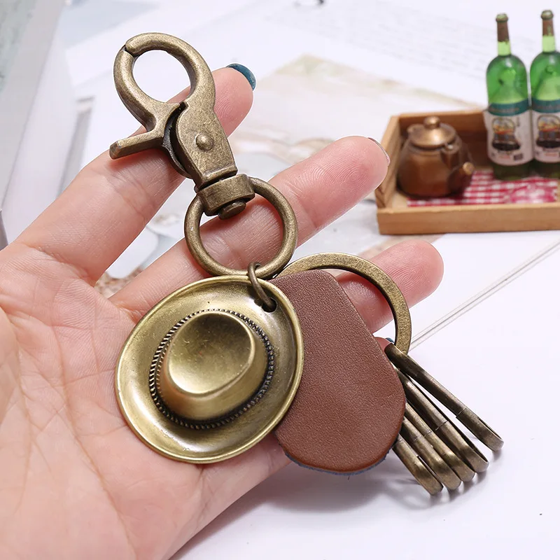 

Retro Bronze Keychain for Man Metal Keyring Car Key Pendant Key Chains for Boy Gift