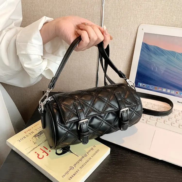 

Маленькая женская сумка весна-лето 2023 Новая модная маленькая круглая сумка для поездок простая и универсальная, в западном стиле маленькая толпа