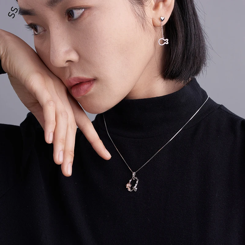 Inlaid Zircon Rose Flower 26 Letters Pendant Female Necklace Sterling Silver 925 Fashion Garment Accessories