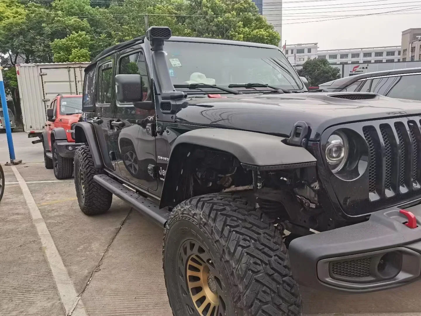 Высокие расклешенные крылья с дневными ходовыми огнями для Jeep Wranger JL