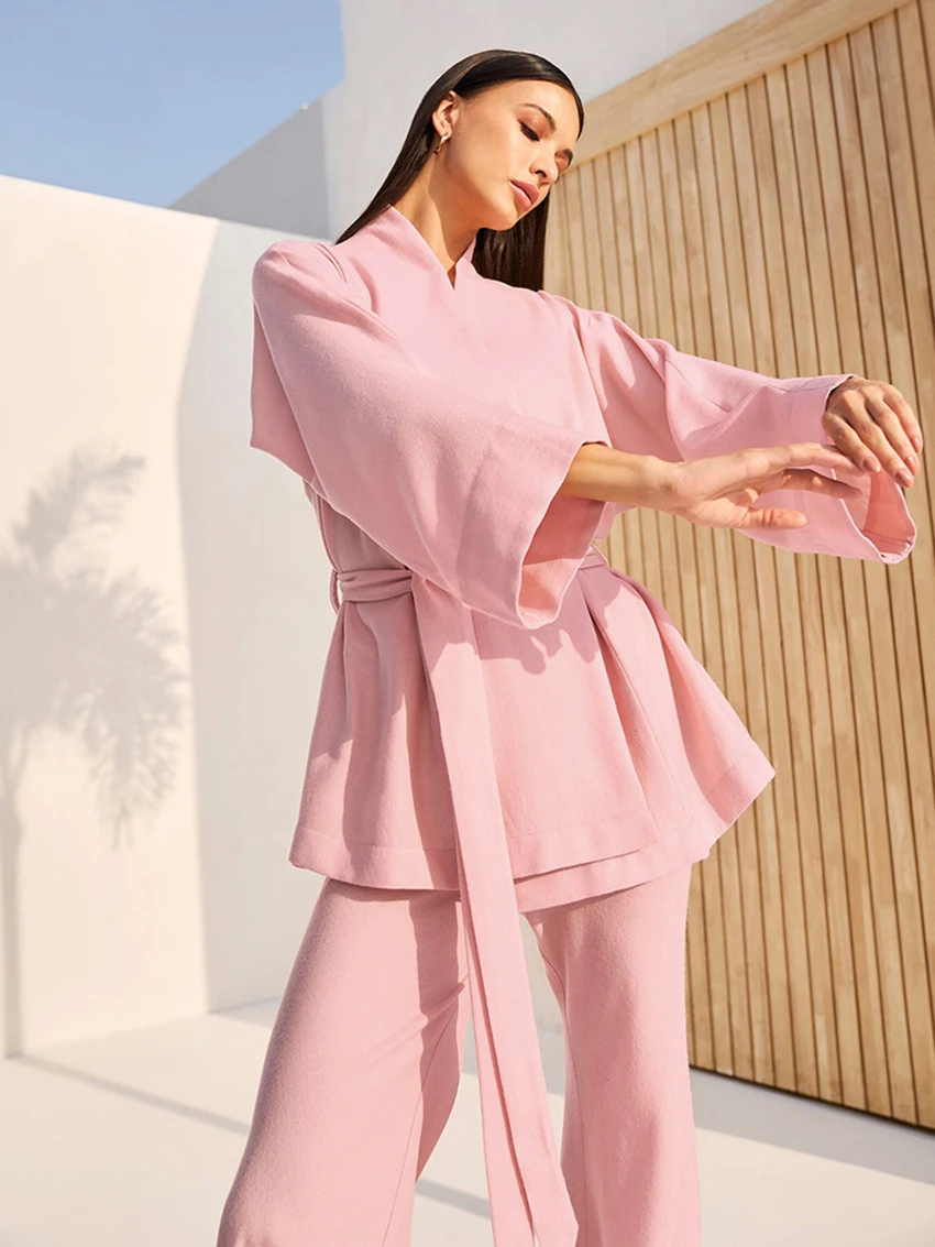 Рисунок 4 - Женская пижама с V-образным вырезом