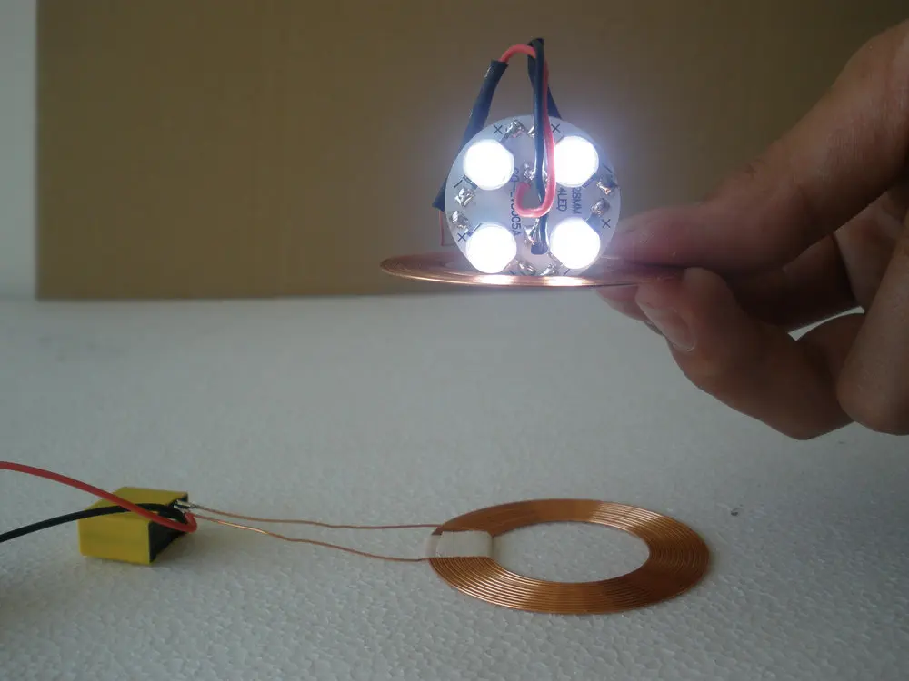 Беспроводной модуль питания для магнитной левитации беспроводной передачи