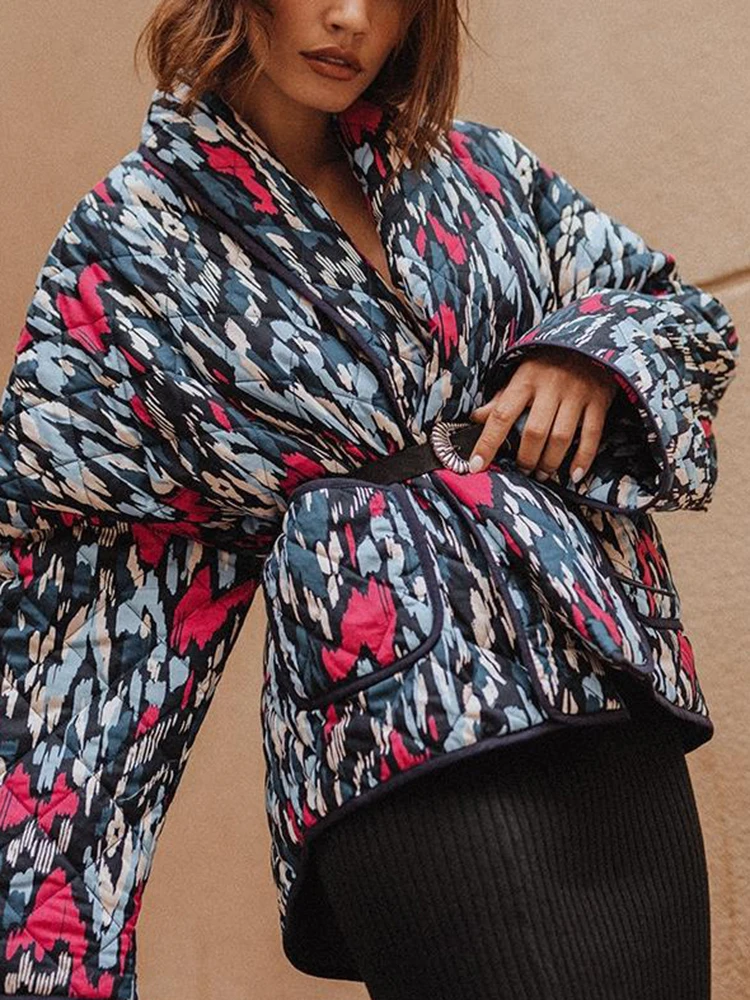 Рисунок 4 - Женская Стеганая куртка на пуговицах