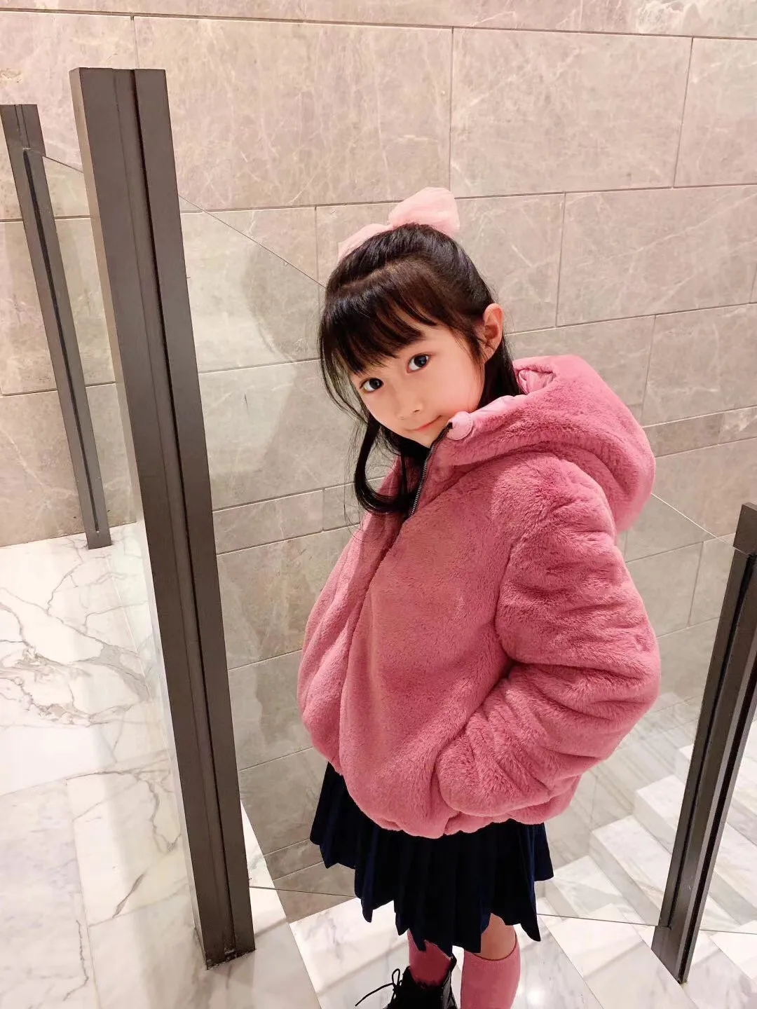 

2022 Winter high quality fashion brand pink white hat collar down jacket on both sides girls' coat 2 4 6 8 10 years old